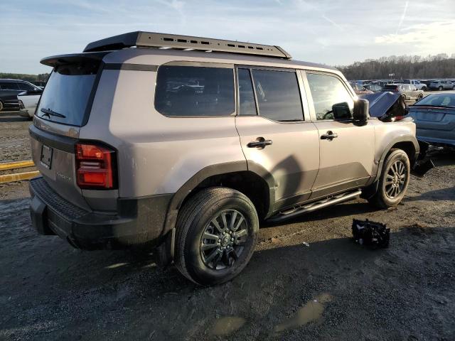 JTEABFAJ1RK015399 - 2024 TOYOTA LAND CRUIS BASE رمادي صورة 3