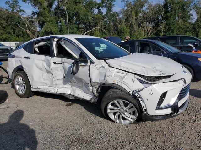 KL47LAE25RB015255 - 2024 BUICK ENVISTA PREFERRED WHITE photo 4