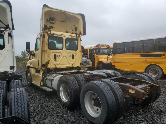 3AKJGED50GDHB5906 - 2016 FREIGHTLINER CASCADIA 1 ყვითელი ფოტო 3