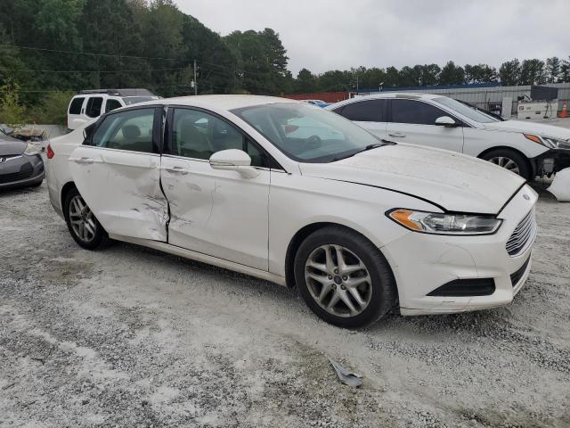 3FA6P0H7XDR198024 - 2013 FORD FUSION SE WHITE photo 4