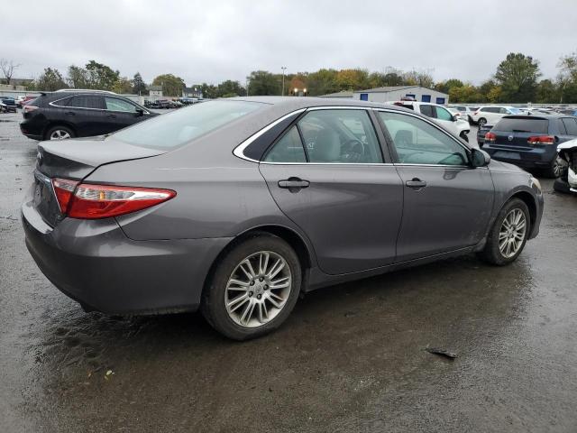 4T4BF1FK6FR474706 - 2015 TOYOTA CAMRY LE GRAY photo 3
