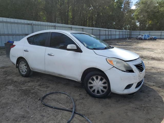 3N1CN7AP7DL844468 - 2013 NISSAN VERSA S 白色 照片 4