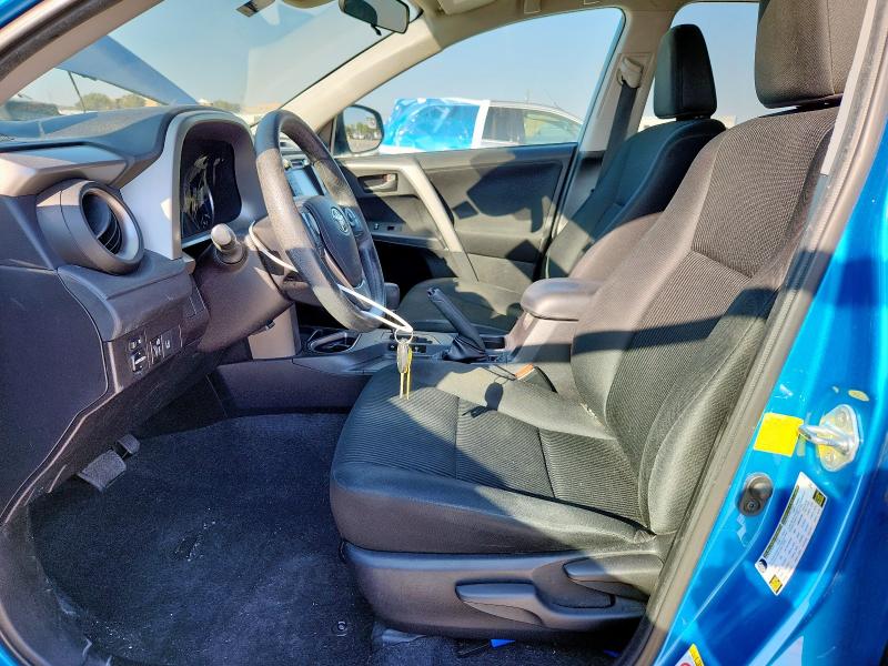 2T3ZFREVXJW424748 - 2018 TOYOTA RAV4 LE BLUE photo 7