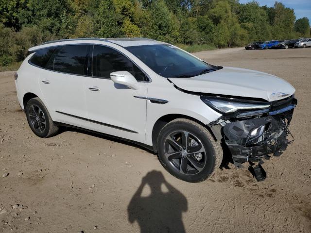 5GAERBKWXNJ175691 - 2022 BUICK ENCLAVE ESSENCE 白色 照片 4