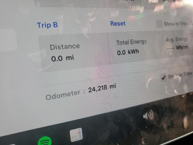 7SAYGDED5RF008081 - 2024 TESLA MODEL Y Szary zdjęcie 9