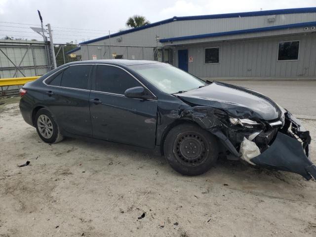 4T1BF1FK2HU446723 - 2017 TOYOTA CAMRY LE 黑色 照片 4