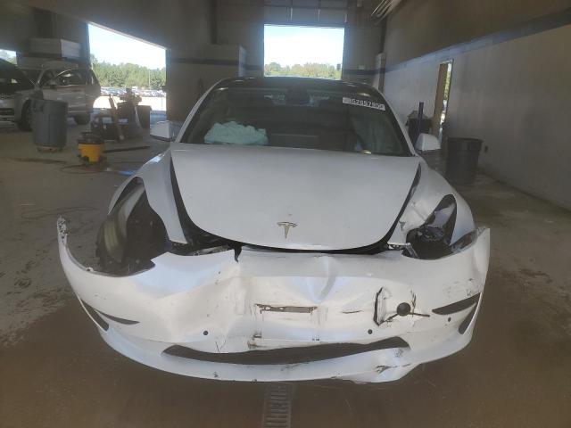 5YJ3E1EA5KF483883 - 2019 TESLA MODEL 3 Beyaz fotoğraf 5