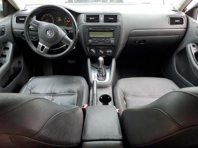 3VWDZ7AJ6BM022010 - 2011 VOLKSWAGEN JETTA SE Silber Foto 16