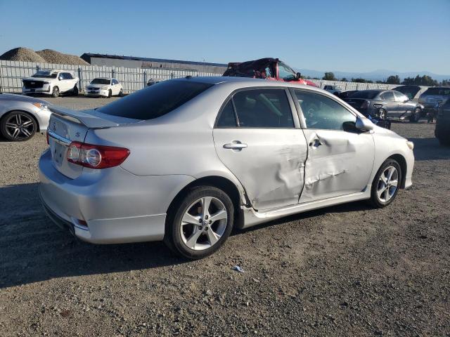 2T1BU4EE3BC738487 - 2011 TOYOTA COROLLA BASE ვერცხლისფერი ფოტო 3