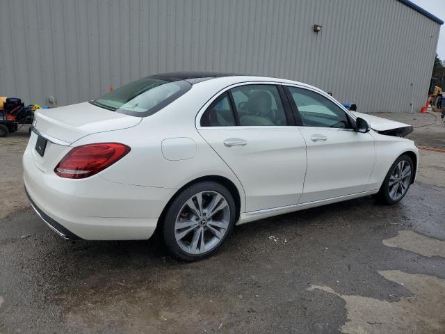WDDWF4JB2JR419230 - 2018 MERCEDES-BENZ C 300 WHITE photo 3