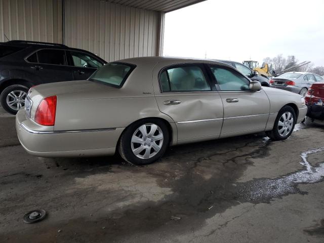 1LNHM81WX4Y688522 - 2004 LINCOLN TOWN CAR EXECUTIVE Silber Foto 3