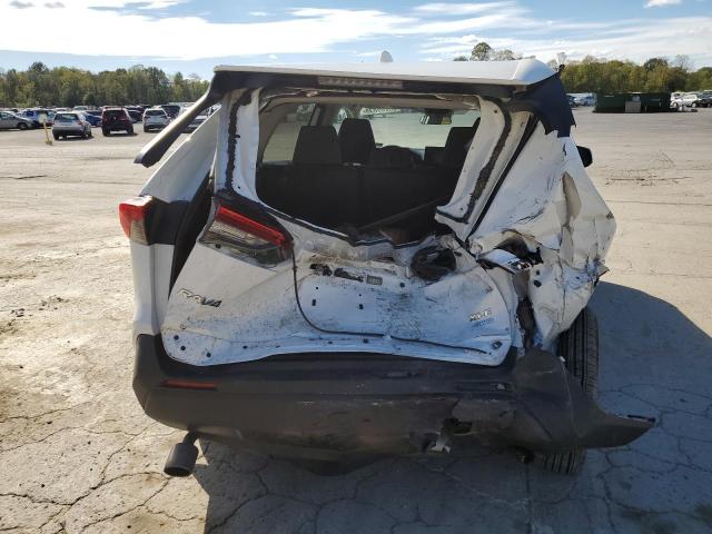 2T3P1RFV5NC262846 - 2022 TOYOTA RAV4 XLE WHITE photo 6