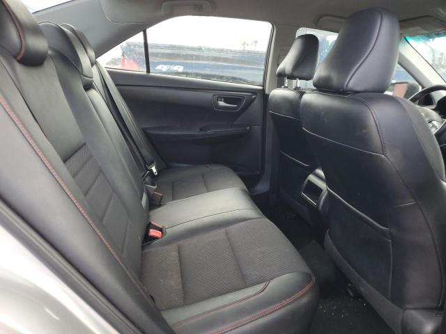 4T1BF1FK1GU240548 - 2016 TOYOTA CAMRY LE SILVER photo 10