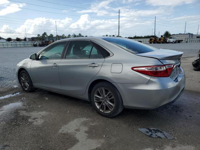 4T1BF1FK1GU240548 - 2016 TOYOTA CAMRY LE SILVER photo 2