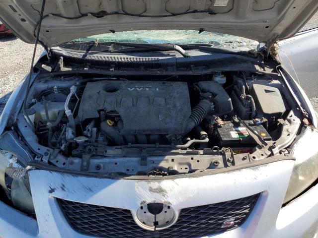 1NXBU4EE1AZ358593 - 2010 TOYOTA COROLLA BASE SILVER photo 11