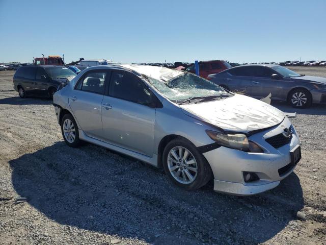 1NXBU4EE1AZ358593 - 2010 TOYOTA COROLLA BASE SILVER photo 4