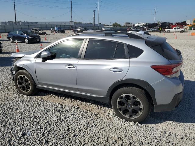 JF2GTAEC6P8269275 - 2023 SUBARU CROSSTREK PREMIUM Srebrny zdjęcie 2