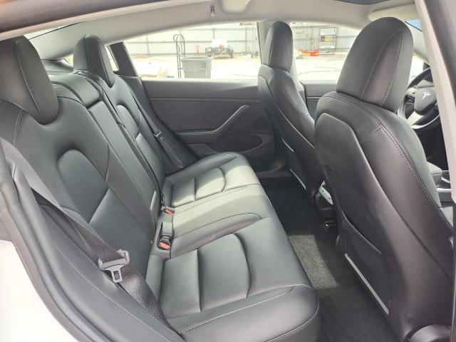 5YJ3E1EB4KF211480 - 2019 TESLA MODEL 3 أبيض صورة 10