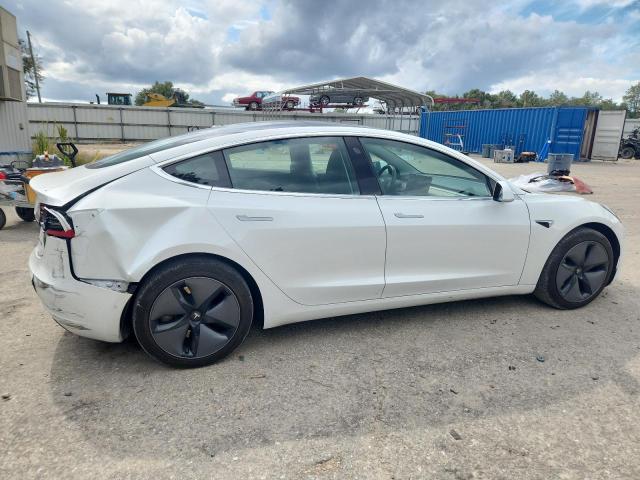 5YJ3E1EB4KF211480 - 2019 TESLA MODEL 3 أبيض صورة 3