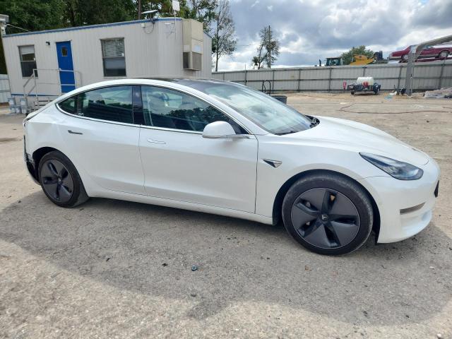 5YJ3E1EB4KF211480 - 2019 TESLA MODEL 3 أبيض صورة 4