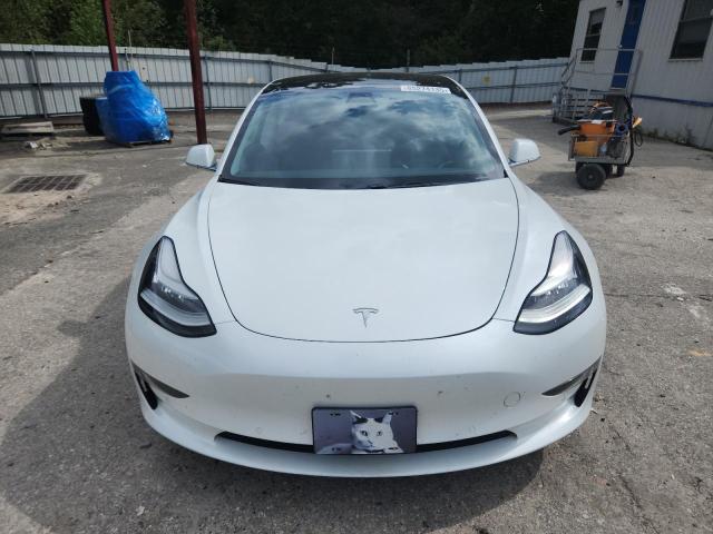 5YJ3E1EB4KF211480 - 2019 TESLA MODEL 3 أبيض صورة 5