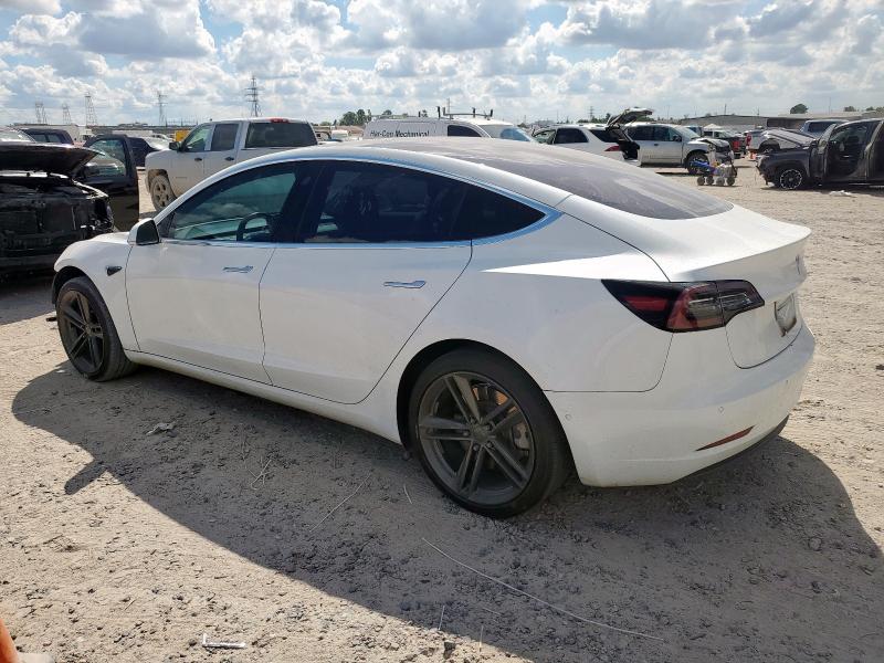 5YJ3E1EA2JF161992 - 2018 TESLA MODEL 3 WHITE photo 2