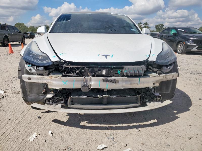 5YJ3E1EA2JF161992 - 2018 TESLA MODEL 3 WHITE photo 5