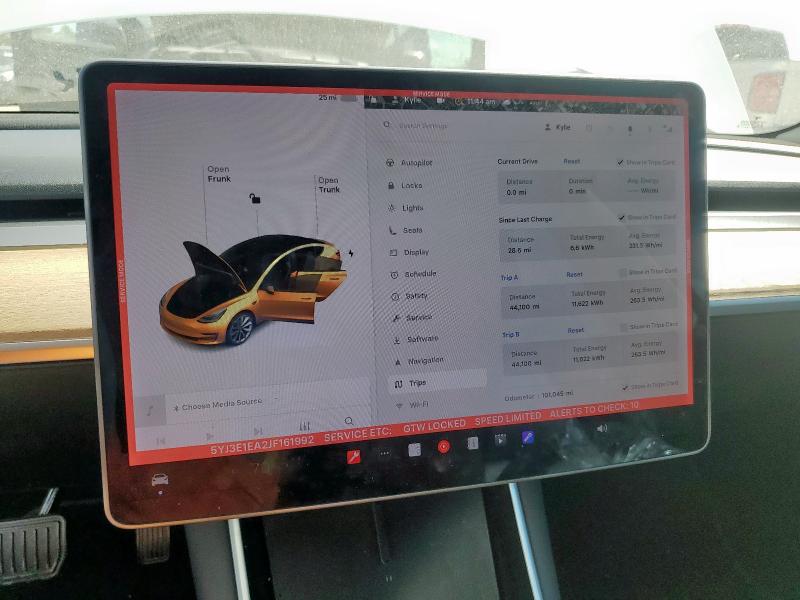 5YJ3E1EA2JF161992 - 2018 TESLA MODEL 3 WHITE photo 9