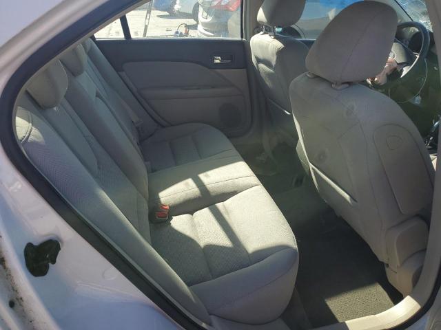 3FAHP0HA6AR101319 - 2010 FORD FUSION SE WHITE photo 10
