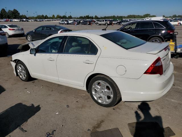 3FAHP0HA6AR101319 - 2010 FORD FUSION SE WHITE photo 2