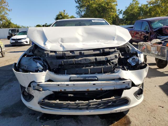3FAHP0HA6AR101319 - 2010 FORD FUSION SE WHITE photo 5