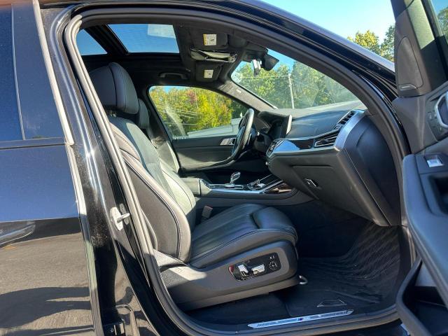 5UXCW2C05M9D86680 - 2021 BMW X7 XDRIVE40I Schwarz Foto 7