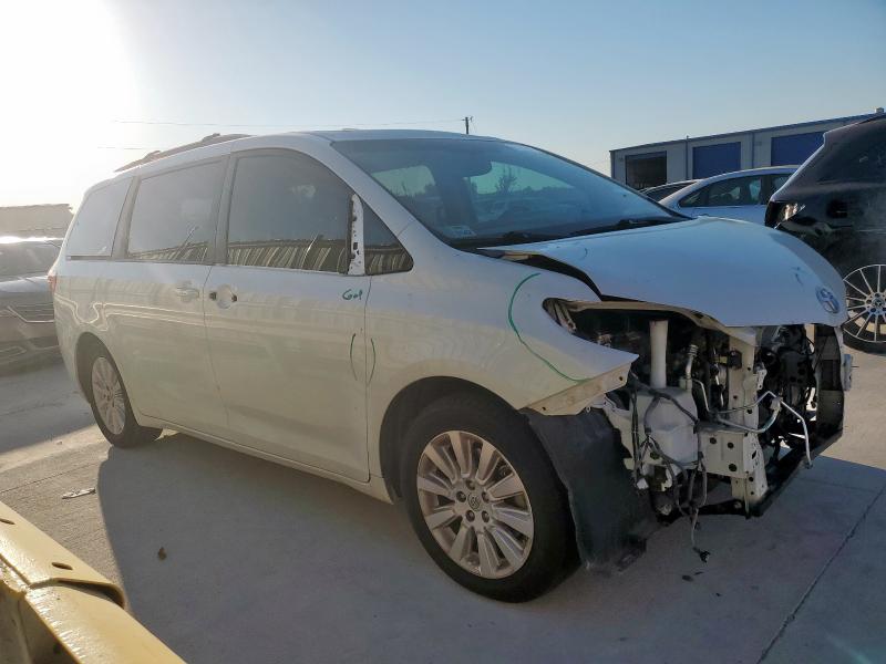 5TDYK3DC3GS752303 - 2016 TOYOTA SIENNA XLE თეთრი ფოტო 4