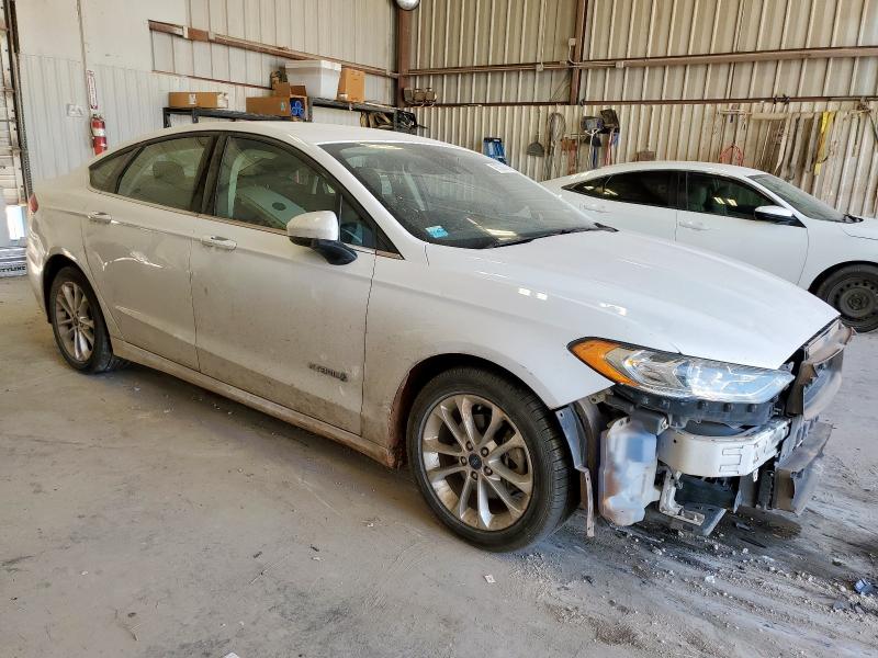 3FA6P0LUXKR110003 - 2019 FORD FUSION SE Սպիտակ լուսանկար 4