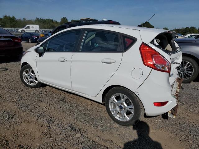 3FADP4EJ9FM208136 - 2015 FORD FIESTA SE თეთრი ფოტო 2