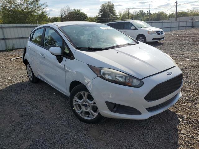 3FADP4EJ9FM208136 - 2015 FORD FIESTA SE თეთრი ფოტო 4