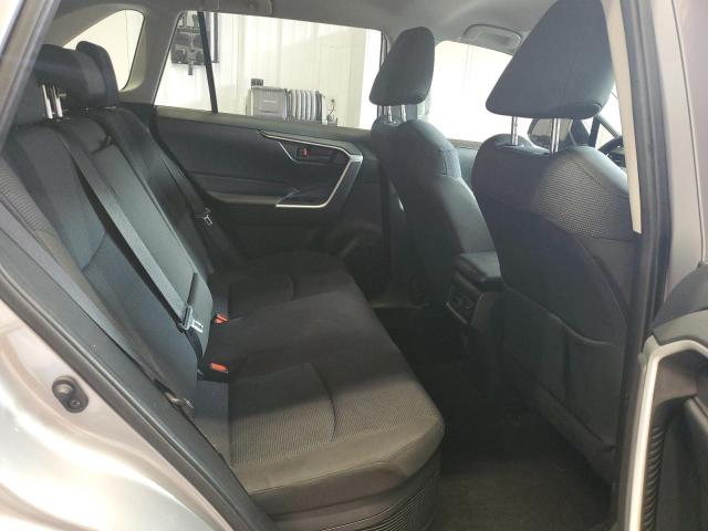 JTMLWRFV5PD207280 - 2023 TOYOTA RAV4 LE Plata foto 11