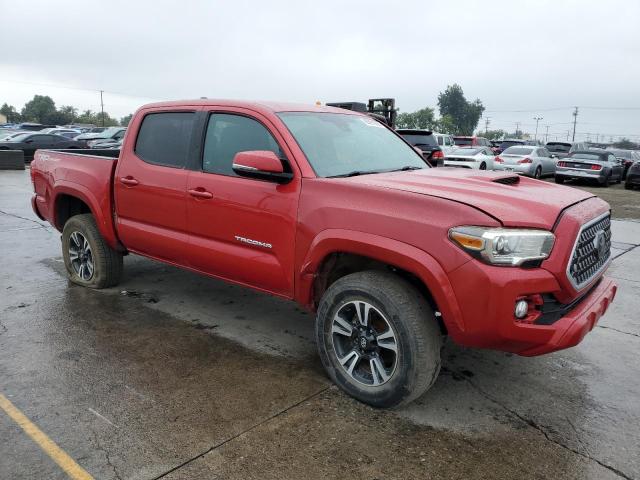 3TMAZ5CN3JM076941 - 2018 TOYOTA TACOMA DOUBLE CAB Красный фото 4