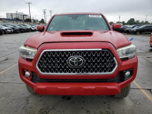 3TMAZ5CN3JM076941 - 2018 TOYOTA TACOMA DOUBLE CAB Красный фото 5
