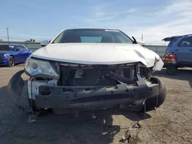 4T1BK1FK3CU506464 - 2012 TOYOTA CAMRY SE თეთრი ფოტო 5