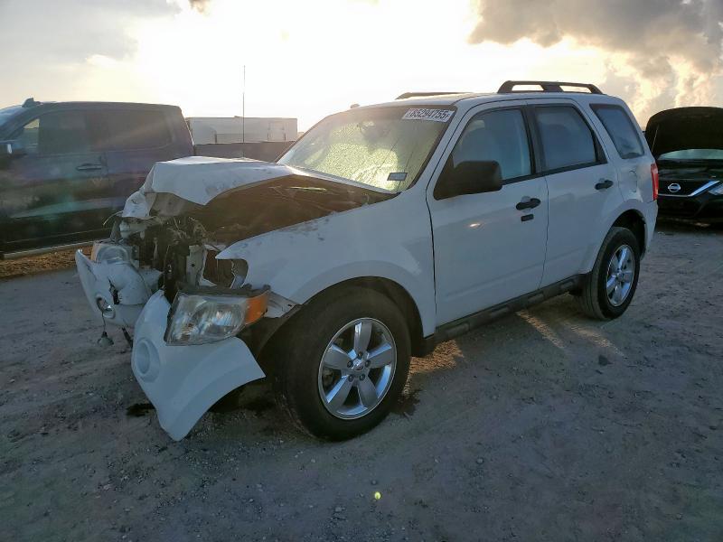 2011 FORD ESCAPE XLT, 