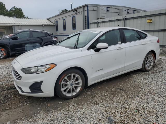 3FA6P0LU5KR272282 - 2019 FORD FUSION SE WHITE photo 1