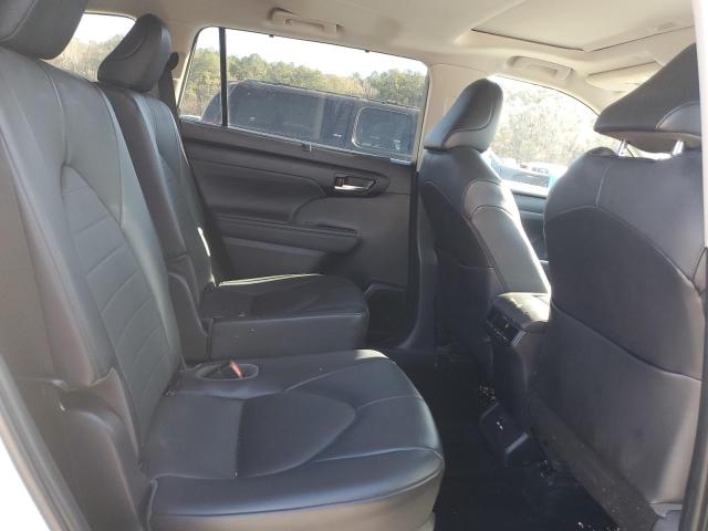 5TDGZRAH7LS512045 - 2020 TOYOTA HIGHLANDER XLE WHITE photo 11