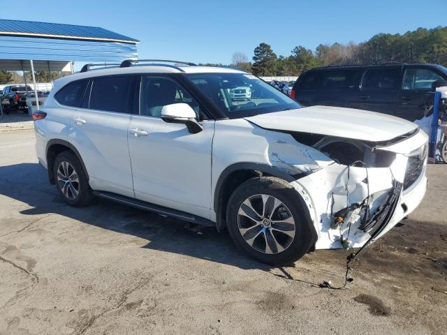 5TDGZRAH7LS512045 - 2020 TOYOTA HIGHLANDER XLE WHITE photo 4