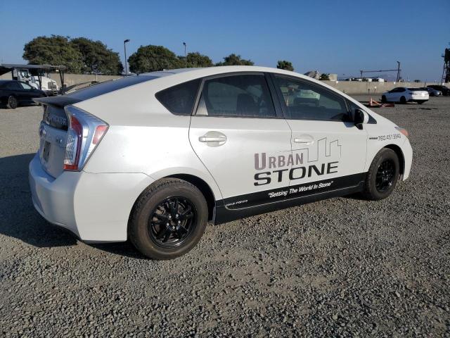 JTDKN3DU8F0418615 - 2015 TOYOTA PRIUS WHITE photo 3