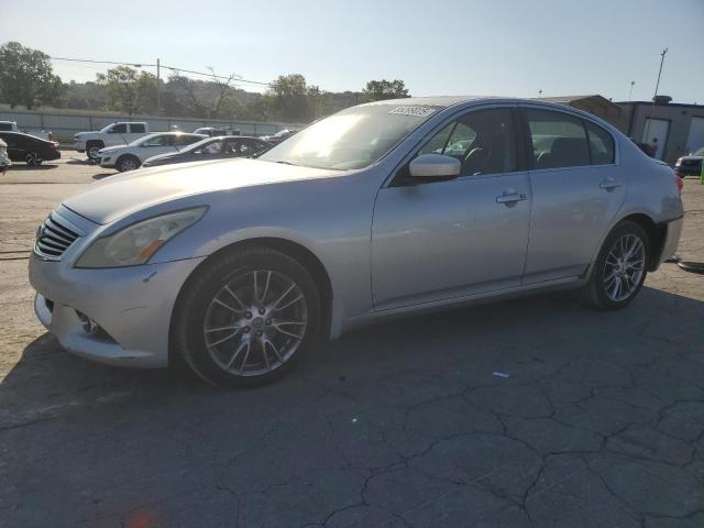 2011 INFINITI G37, 