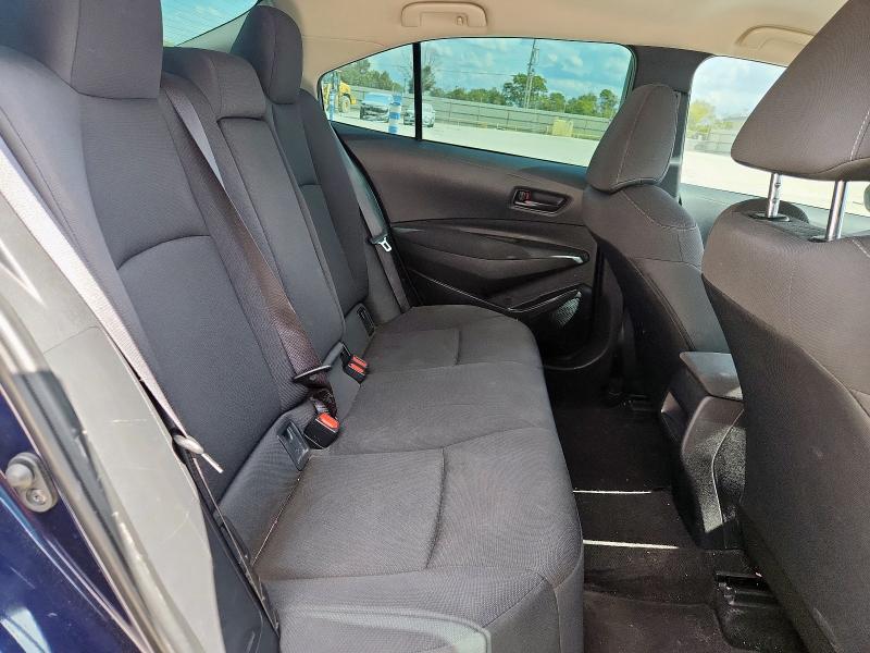 5YFEPMAE2NP335762 - 2022 TOYOTA COROLLA LE BLUE photo 10