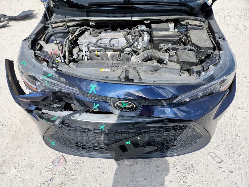 5YFEPMAE2NP335762 - 2022 TOYOTA COROLLA LE BLUE photo 11