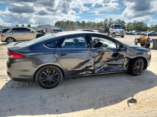 3FA6P0HD1JR218467 - 2018 FORD FUSION SE 灰色 照片 3