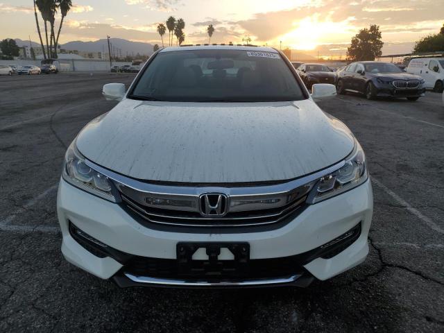 1HGCR2F8XHA109133 - 2017 HONDA ACCORD EXL WHITE photo 5